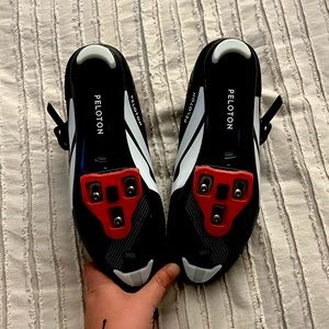 NEW Peloton women’s spin shoes (with cleats) size 43, worn once